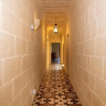 Ta' Rozi 5 Bedroom With Private Pool Prázdninový dům *