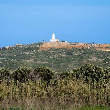 Ta' Rozi 5 Bedroom With Private Pool *