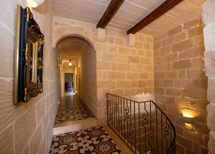 Ta' Rozi 5 Bedroom With Private Pool Tatil Evi *