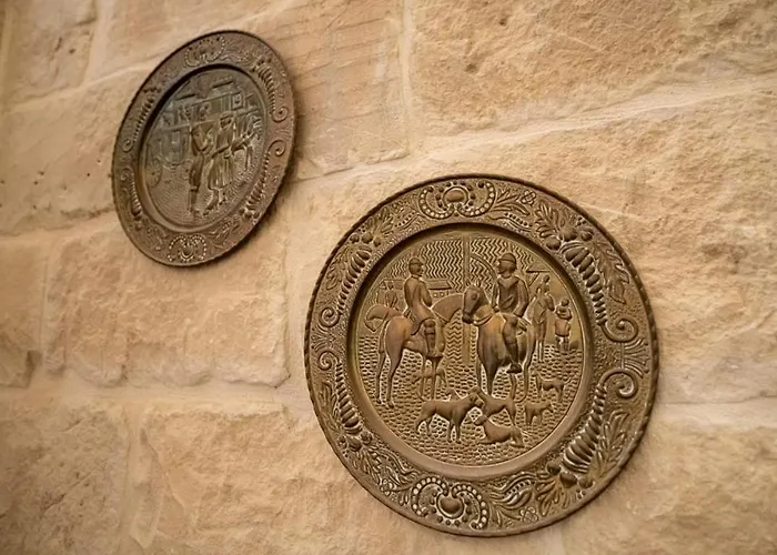 Tatil Evi Ta' Rozi 5 Bedroom With Private Pool Għarb