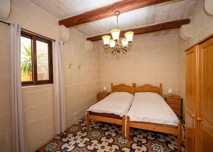 Tatil Evi Ta' Rozi 5 Bedroom With Private Pool *
