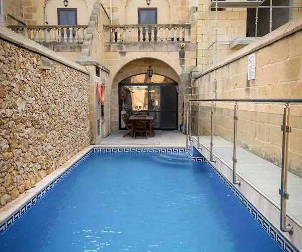 Tatil Evi Ta' Rozi 5 Bedroom With Private Pool *
